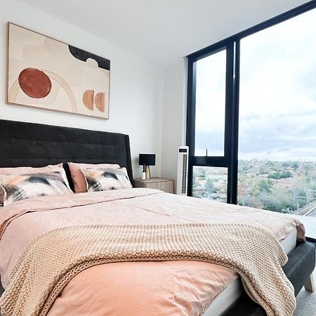 Apartment Next To Public Station, Boxhill Central, 2 Bedrooms, Free Parking And Wifi Box Hill Luaran gambar