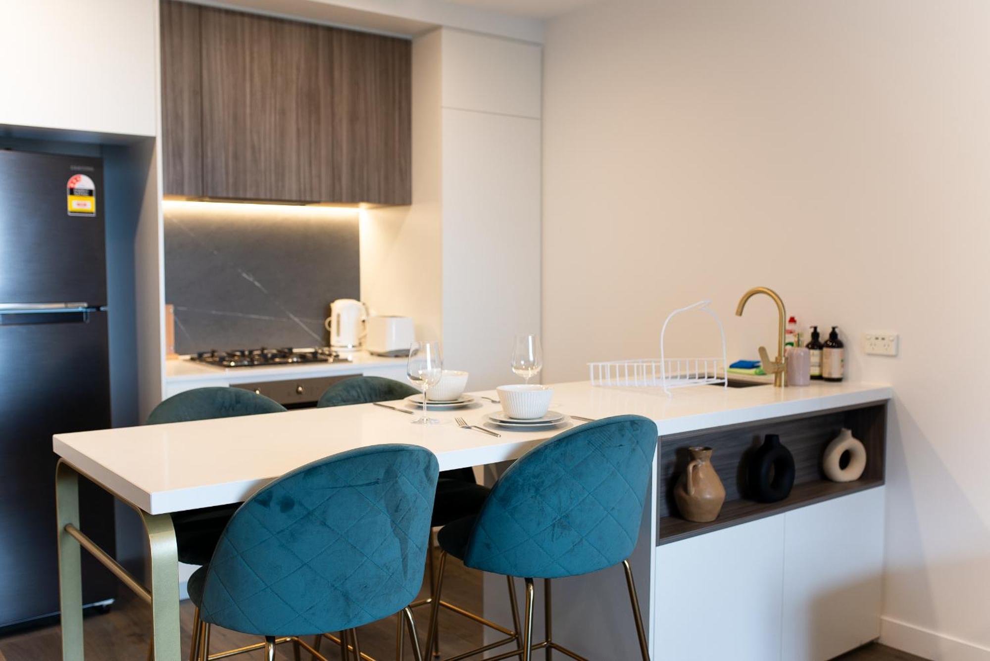 Apartment Next To Public Station, Boxhill Central, 2 Bedrooms, Free Parking And Wifi Box Hill Luaran gambar