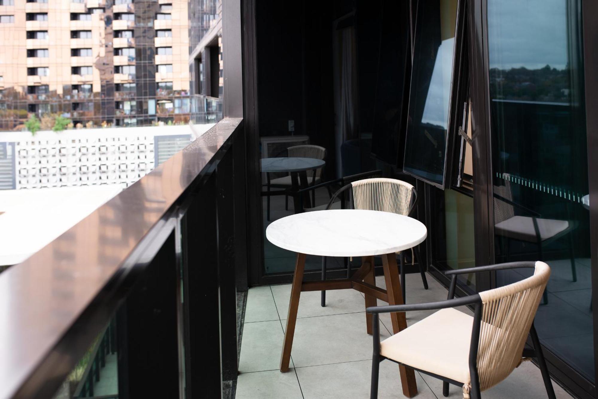 Apartment Next To Public Station, Boxhill Central, 2 Bedrooms, Free Parking And Wifi Box Hill Luaran gambar