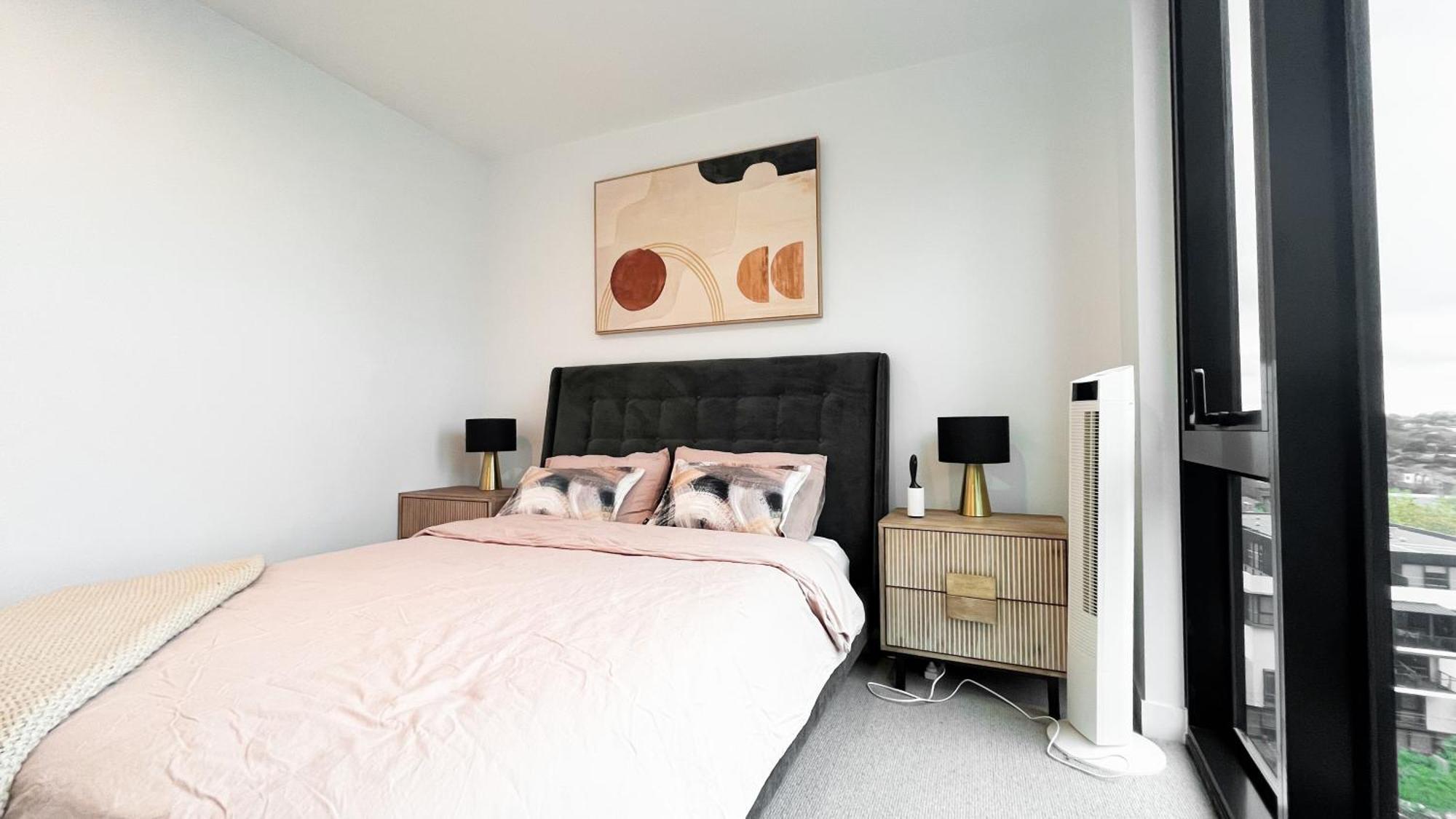 Apartment Next To Public Station, Boxhill Central, 2 Bedrooms, Free Parking And Wifi Box Hill Luaran gambar