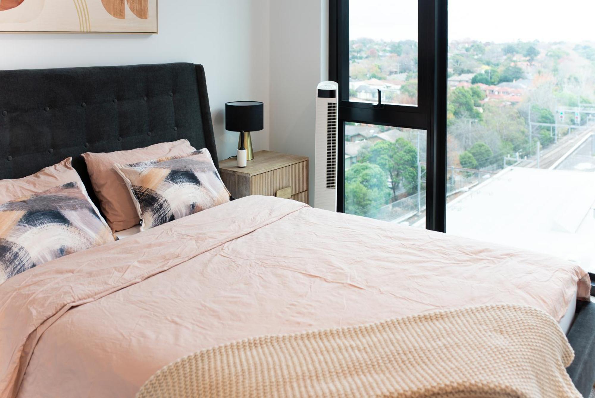 Apartment Next To Public Station, Boxhill Central, 2 Bedrooms, Free Parking And Wifi Box Hill Luaran gambar
